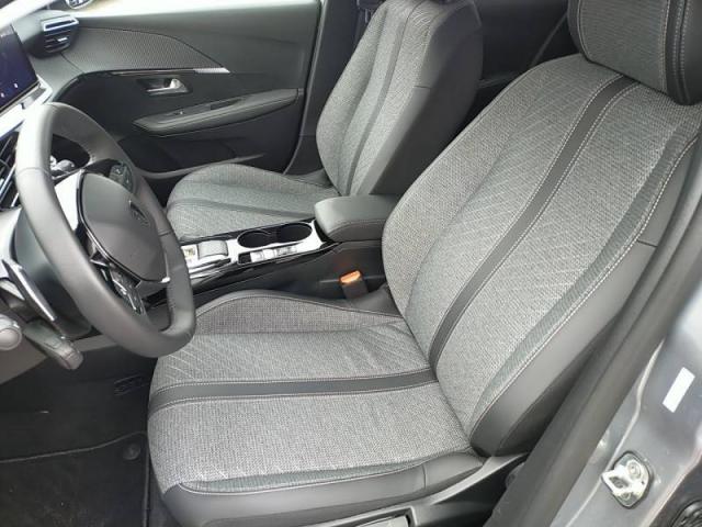 Peugeot 208 image 9