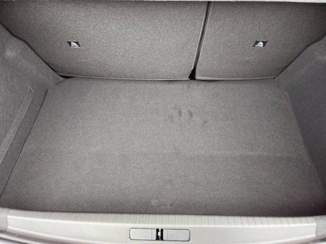 Peugeot 208 image 1