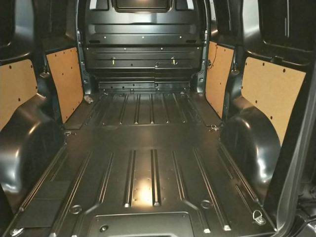 Peugeot Expert image 2