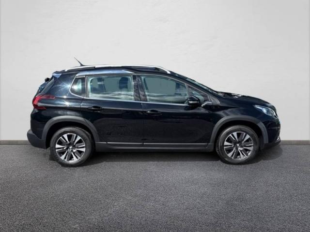 Peugeot 2008 image 8