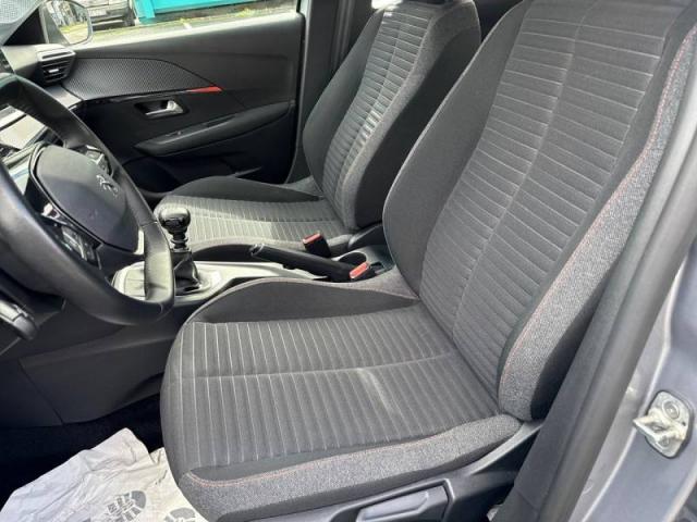 Peugeot 208 image 5