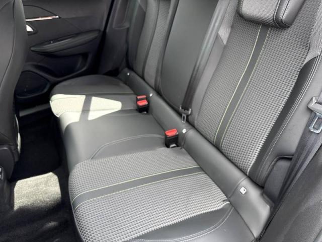 Peugeot 2008 image 8