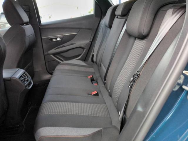 Peugeot 3008 image 2