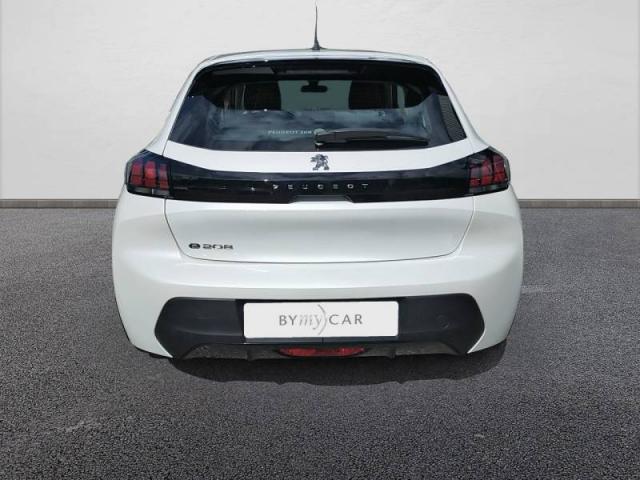 Peugeot 208 image 1