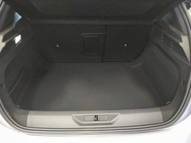 Peugeot 308 image 1