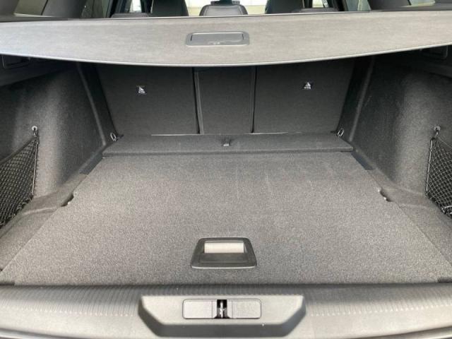 Peugeot 308 image 1