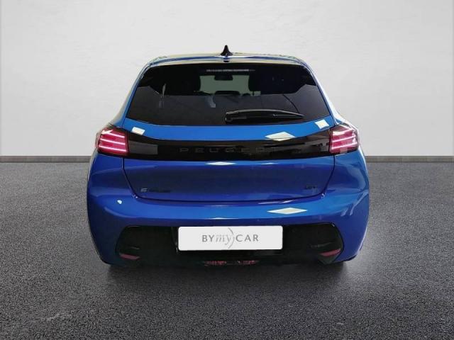 Peugeot 208 image 8