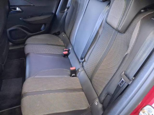 Peugeot 2008 image 2