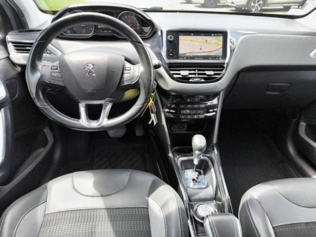 Peugeot 2008 image 6