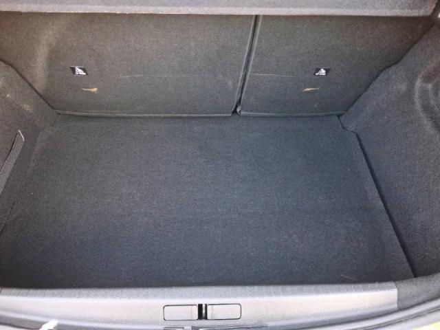 Peugeot 208 image 2