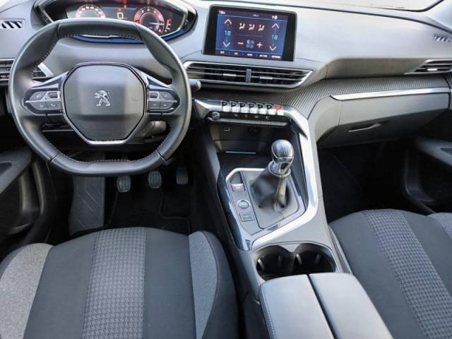 Peugeot 3008 image 3