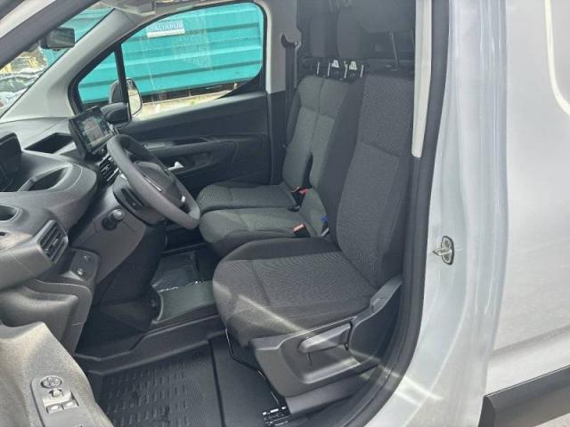 Peugeot Partner image 2