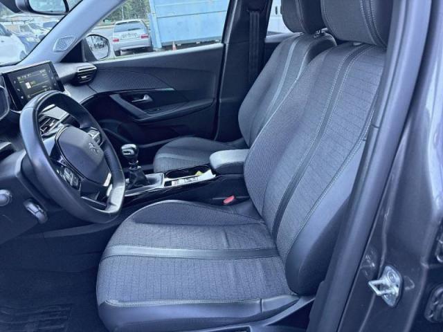 Peugeot 2008 image 8