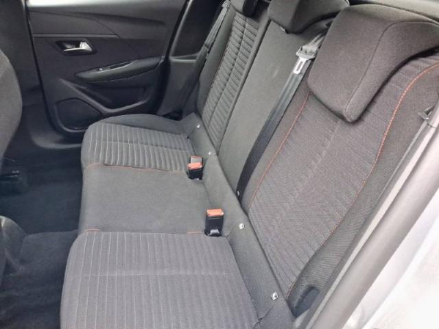 Peugeot 208 image 8