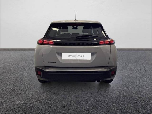 Peugeot 2008 image 2