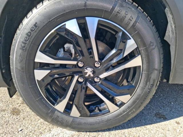 Peugeot 2008 image 1