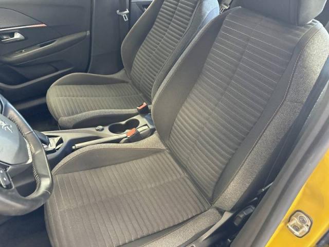 Peugeot 208 image 9