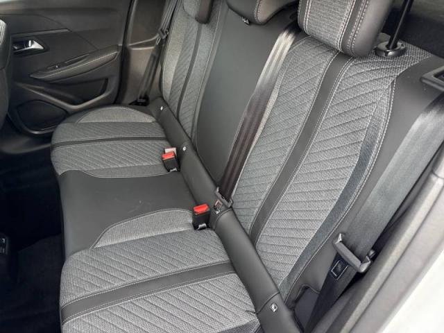 Peugeot 208 image 2
