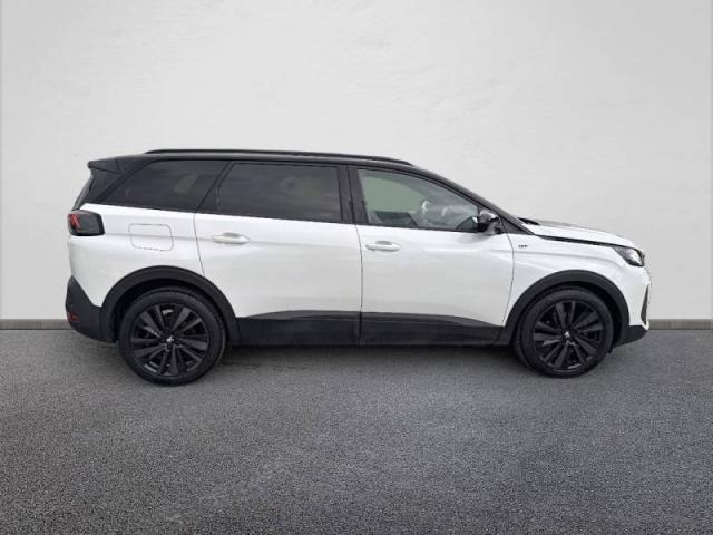 Peugeot 5008 image 1