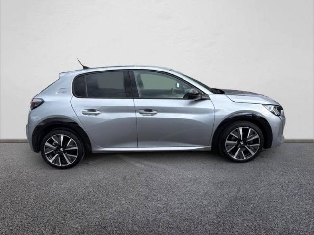 Peugeot 208 image 2