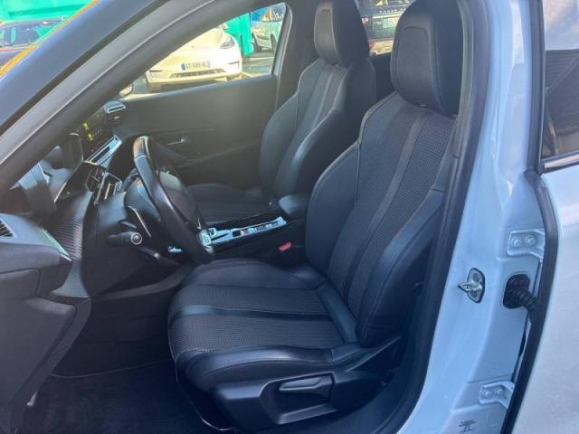 Peugeot 2008 image 1