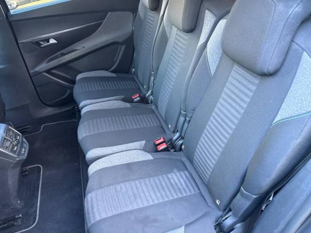 Peugeot 5008 image 3