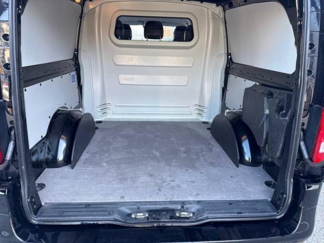 Mercedes Benz Vito image 9