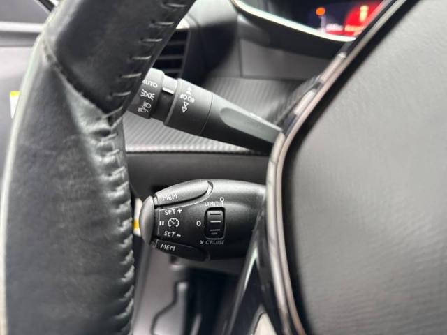 Peugeot 2008 image 7