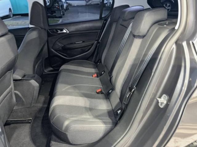 Peugeot 308 image 6
