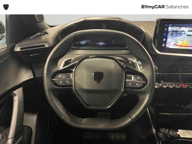 Peugeot 2008 image 8