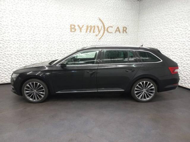 Skoda Superb Combi image 6