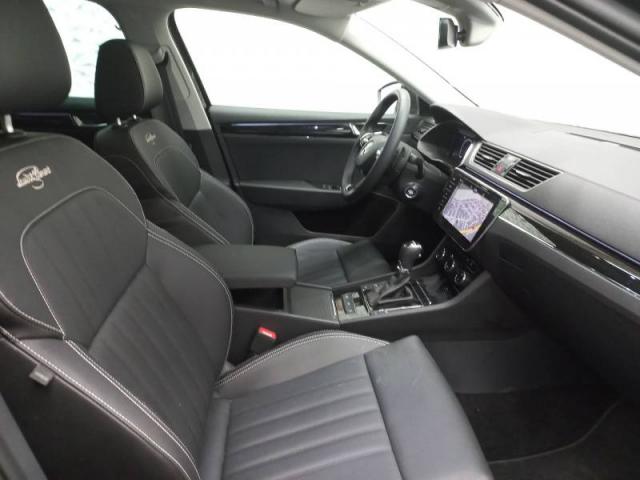 Skoda Superb Combi image 1