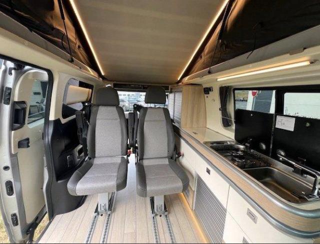 Ford Transit image 6