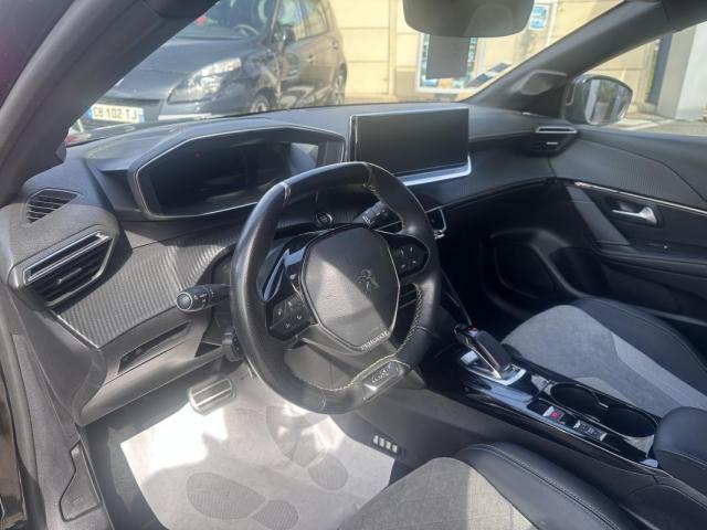 Peugeot 208 image 8