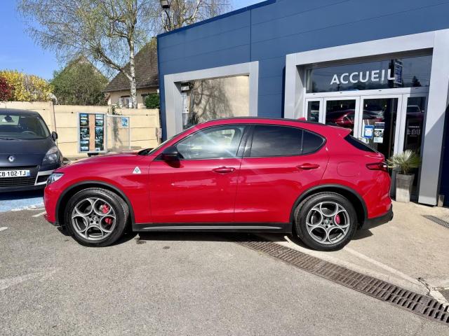 Alfa Romeo Stelvio image 1