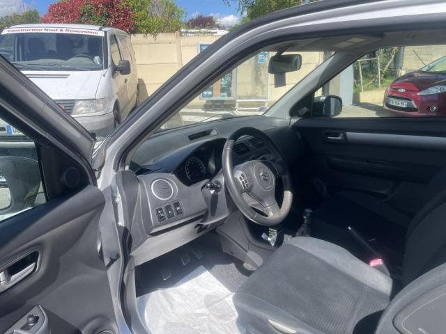 Suzuki Swift image 9