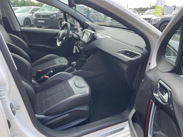 Peugeot 208 image 9