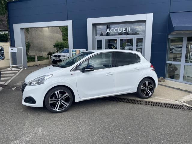 Peugeot 208 image 6