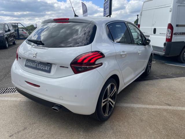 Peugeot 208 image 4
