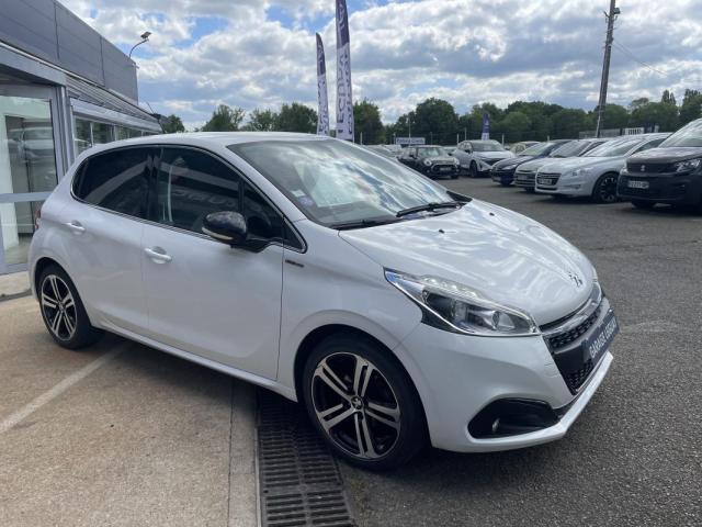 Peugeot 208 image 1