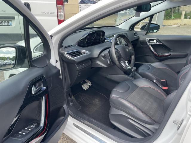 Peugeot 208 image 2