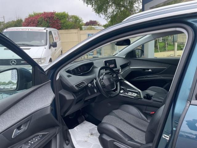 Peugeot 5008 image 1