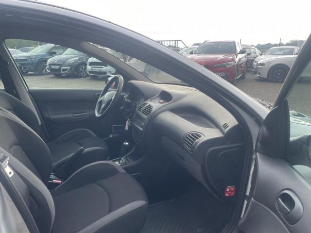 Peugeot 206 image 6