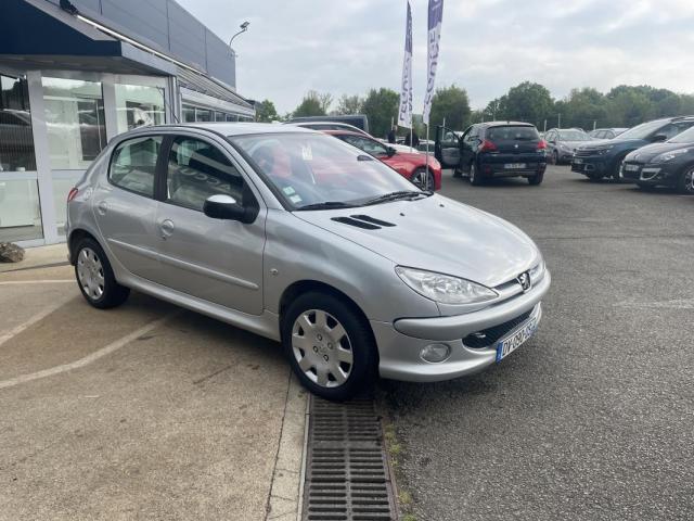 Peugeot 206 image 8