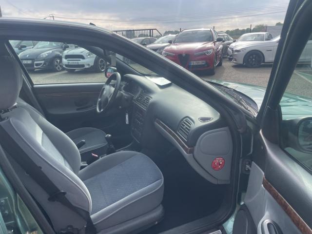 Peugeot 406 image 2
