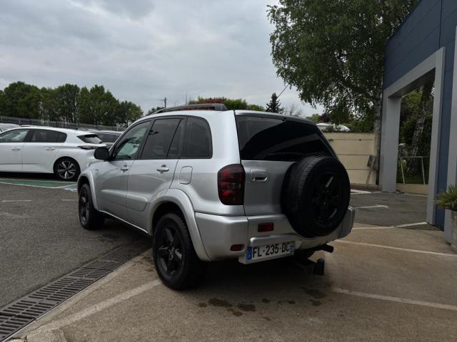 Toyota Rav4 image 9