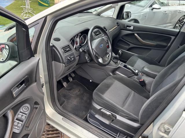 Ford C-Max image 6
