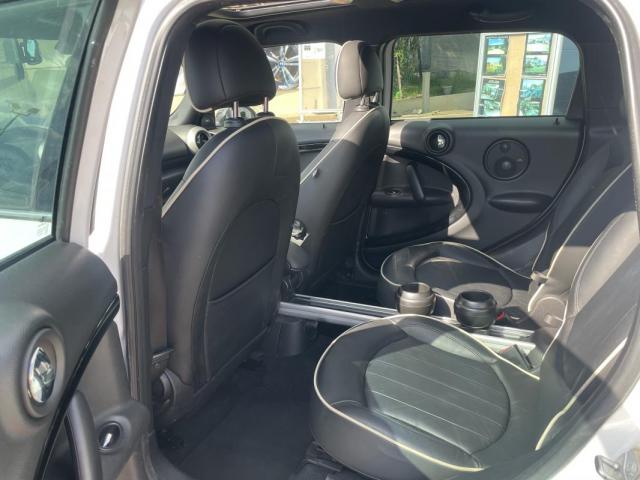 Mini Cooper S image 3