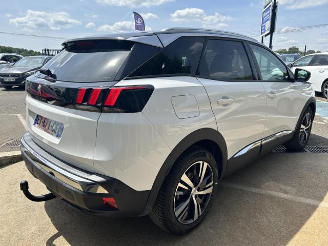 Peugeot 3008 image 2