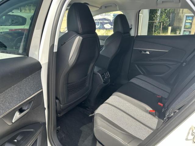 Peugeot 3008 image 1